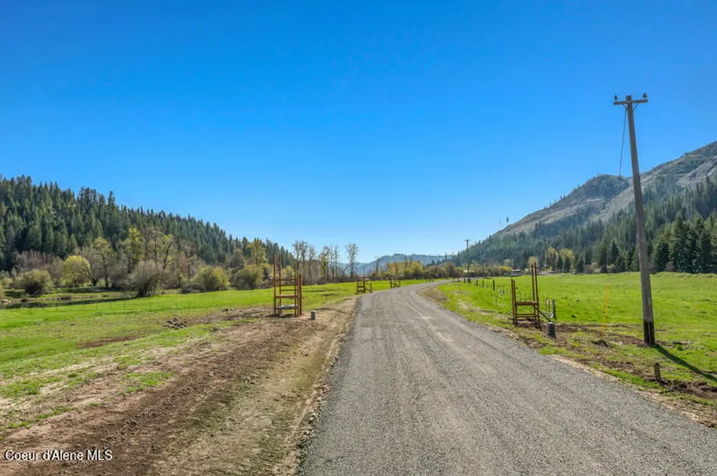 30 Horn Hooked Lane St. Maries ID 83861