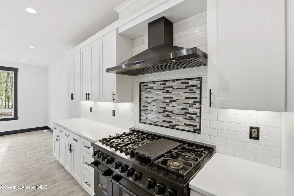 10245 E Bunco Road Athol ID 83801