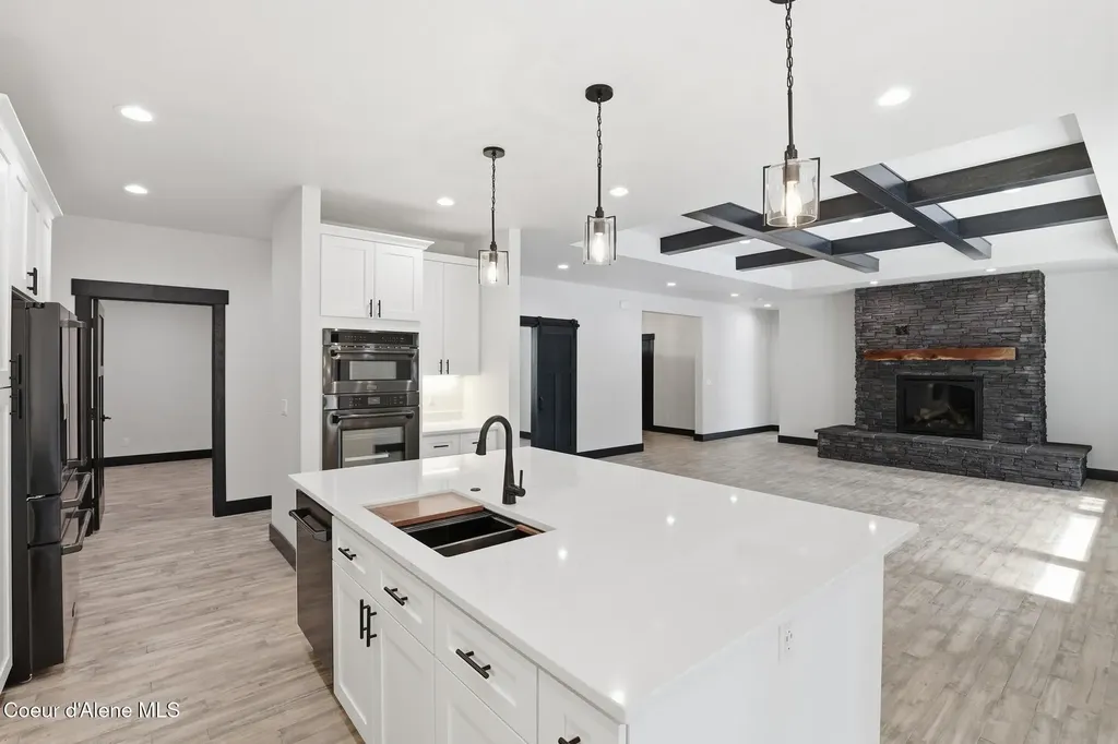 10245 E Bunco Road Athol ID 83801