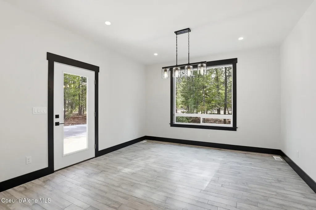 10245 E Bunco Road Athol ID 83801