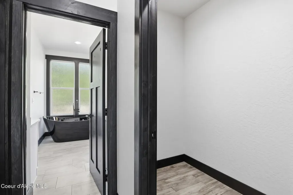 10245 E Bunco Road Athol ID 83801