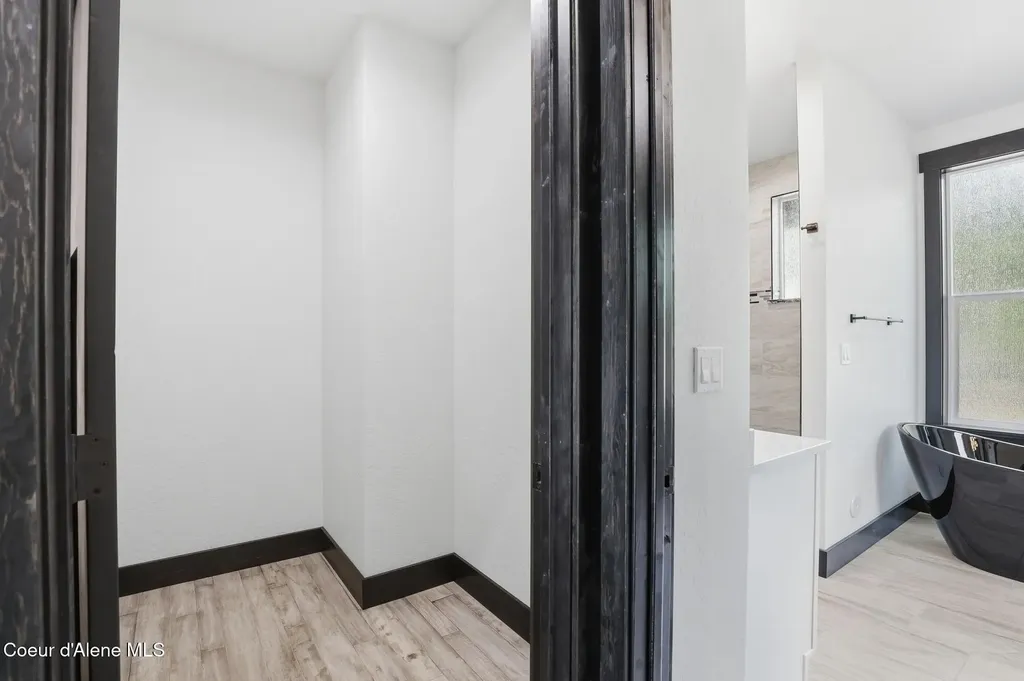 10245 E Bunco Road Athol ID 83801