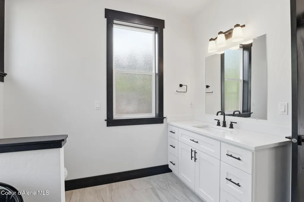10245 E Bunco Road Athol ID 83801