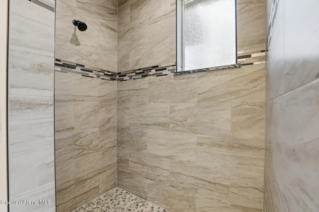 10245 E Bunco Road Athol ID 83801