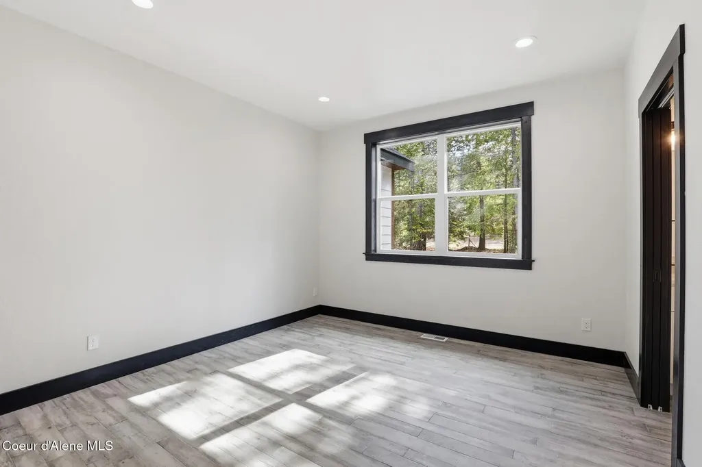 10245 E Bunco Road Athol ID 83801