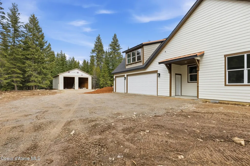 10245 E Bunco Road Athol ID 83801