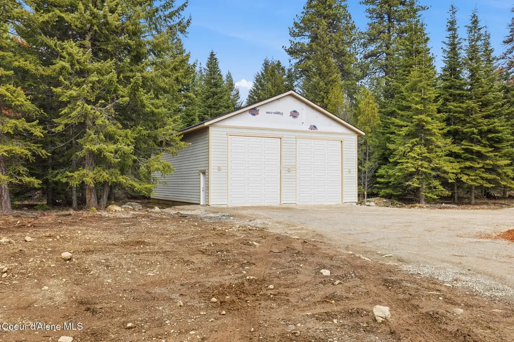 10245 E Bunco Road Athol ID 83801