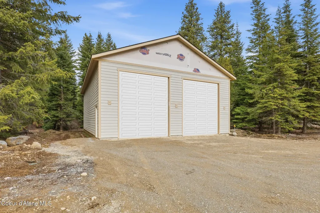 10245 E Bunco Road Athol ID 83801