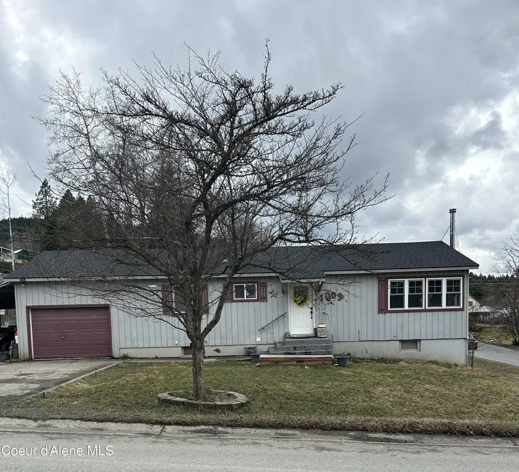 1009 S 2nd Street St. Maries ID 83861