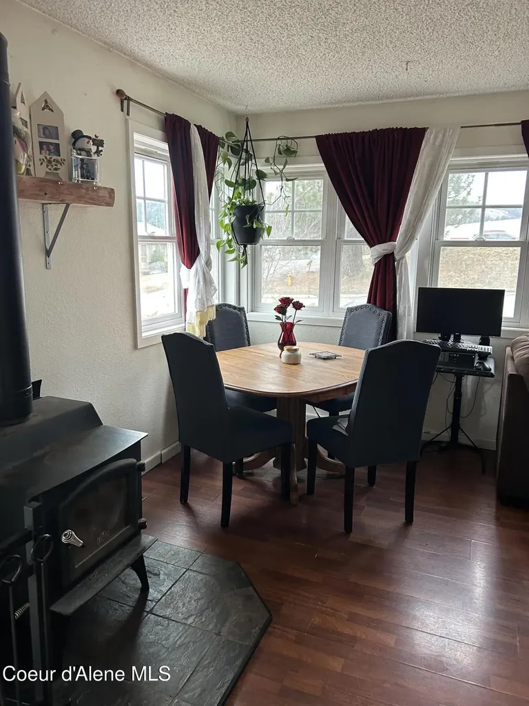1009 S 2nd Street St. Maries ID 83861