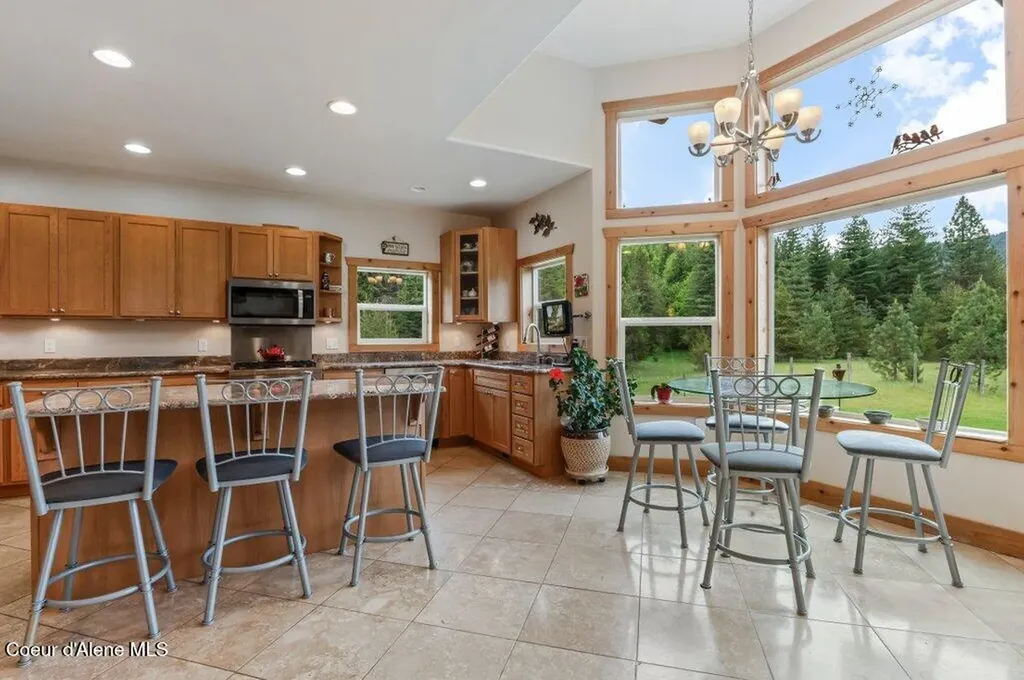 88 Fenway Road Sagle ID 83860