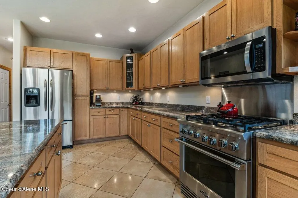 88 Fenway Road Sagle ID 83860
