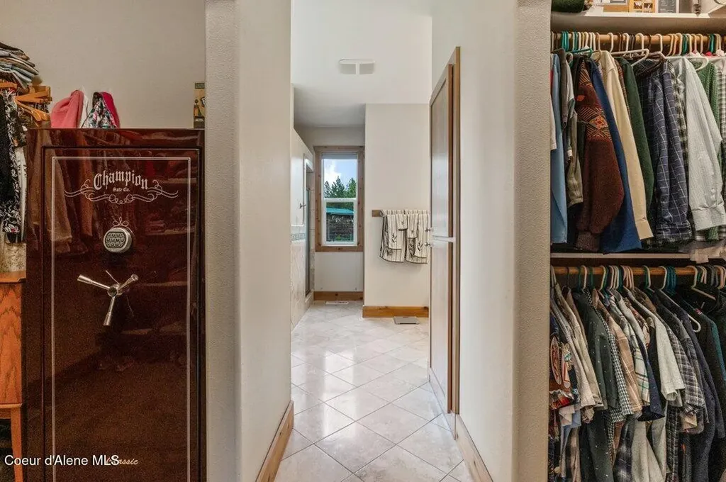 88 Fenway Road Sagle ID 83860