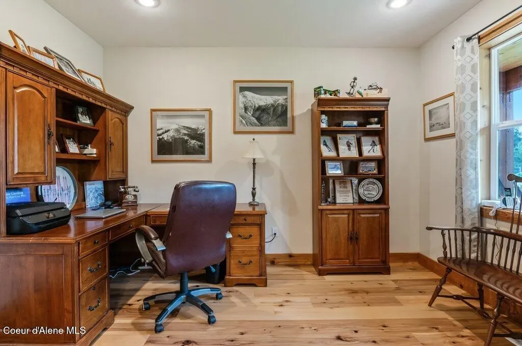 88 Fenway Road Sagle ID 83860