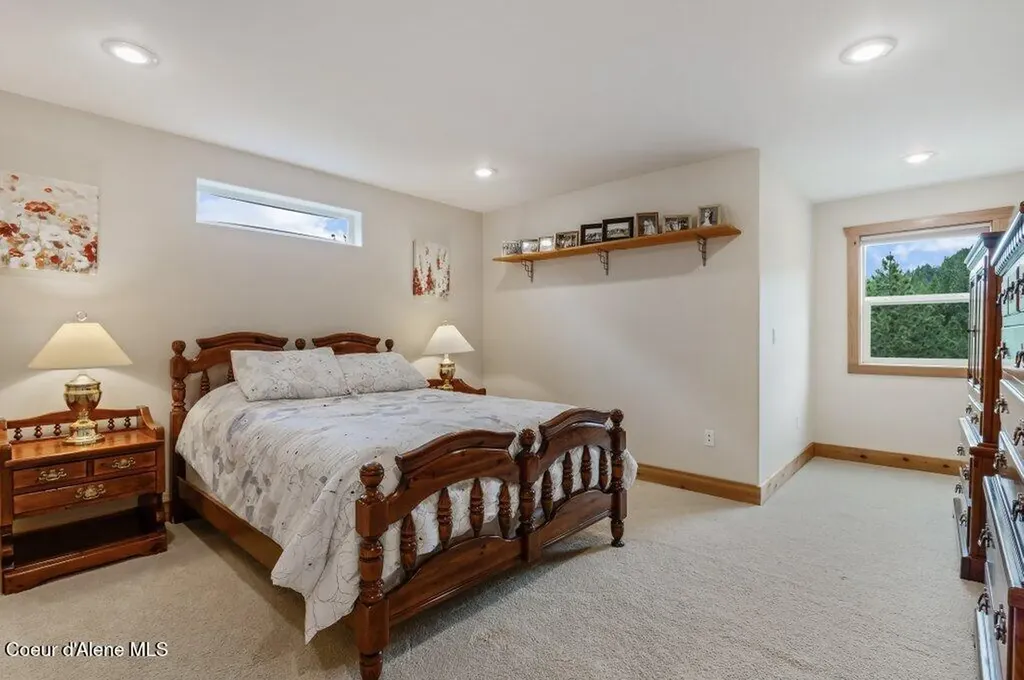 88 Fenway Road Sagle ID 83860