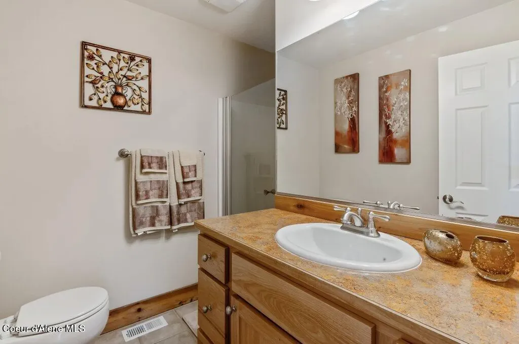 88 Fenway Road Sagle ID 83860
