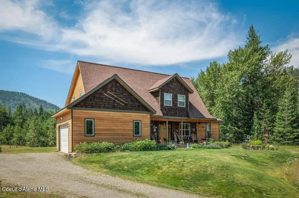 88 Fenway Road Sagle ID 83860