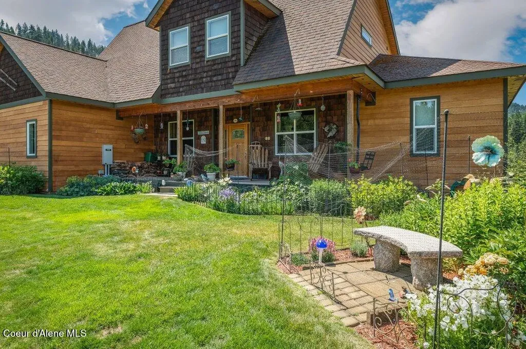88 Fenway Road Sagle ID 83860