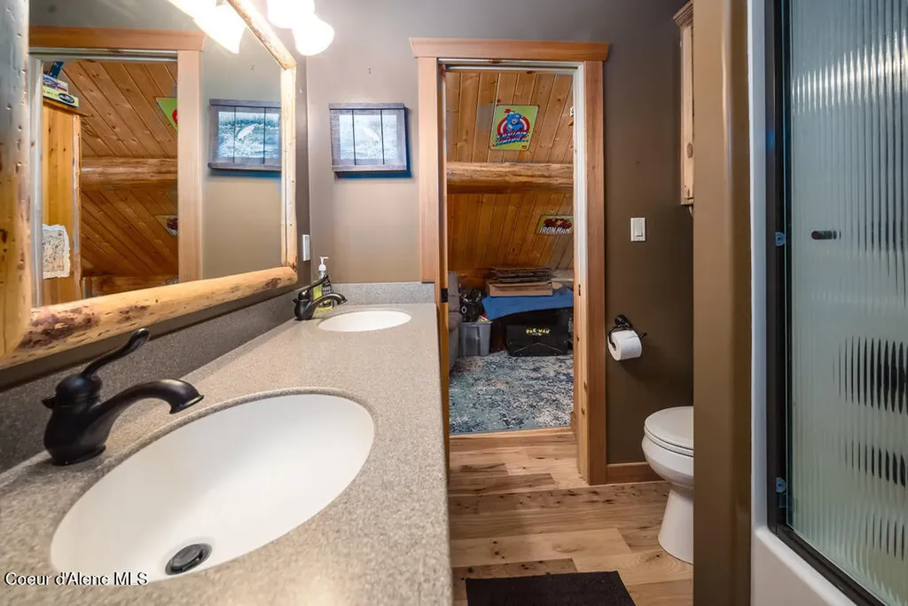 28 Creekside Lane Hope ID 83836