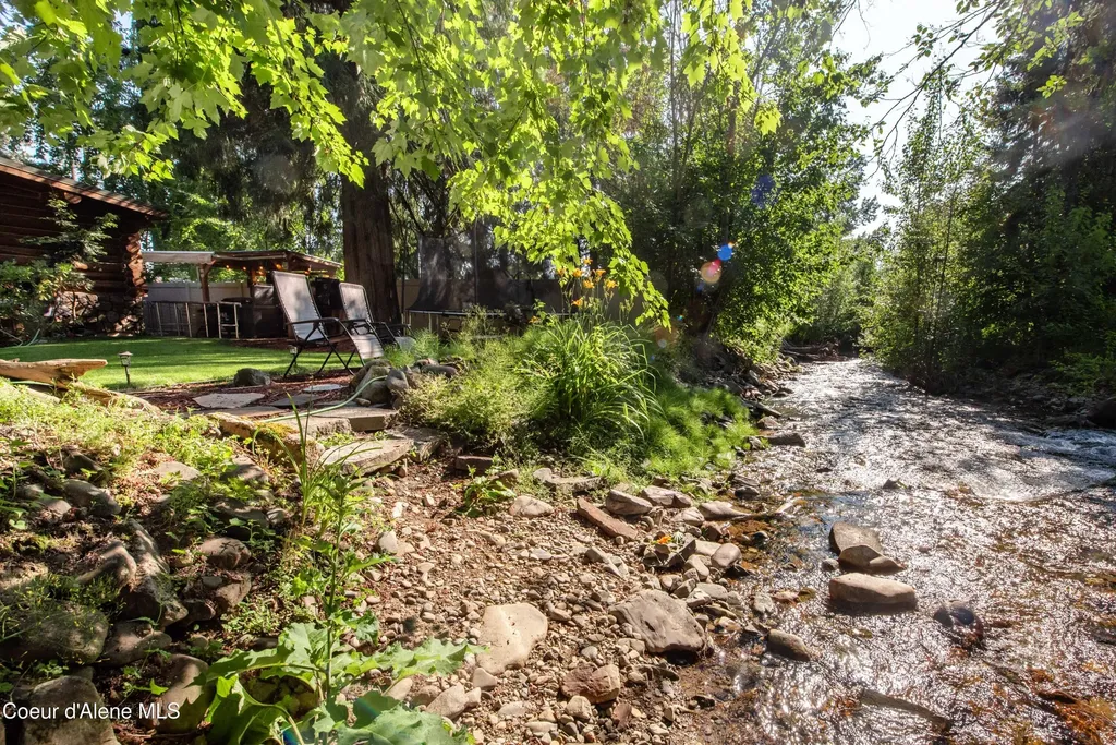 28 Creekside Lane Hope ID 83836
