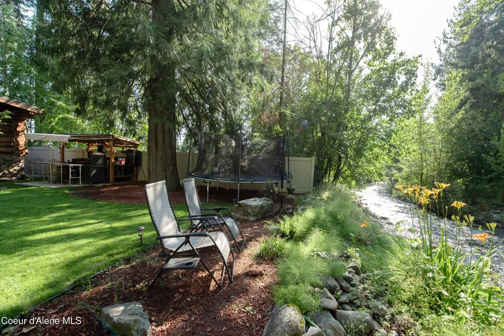 28 Creekside Lane Hope ID 83836