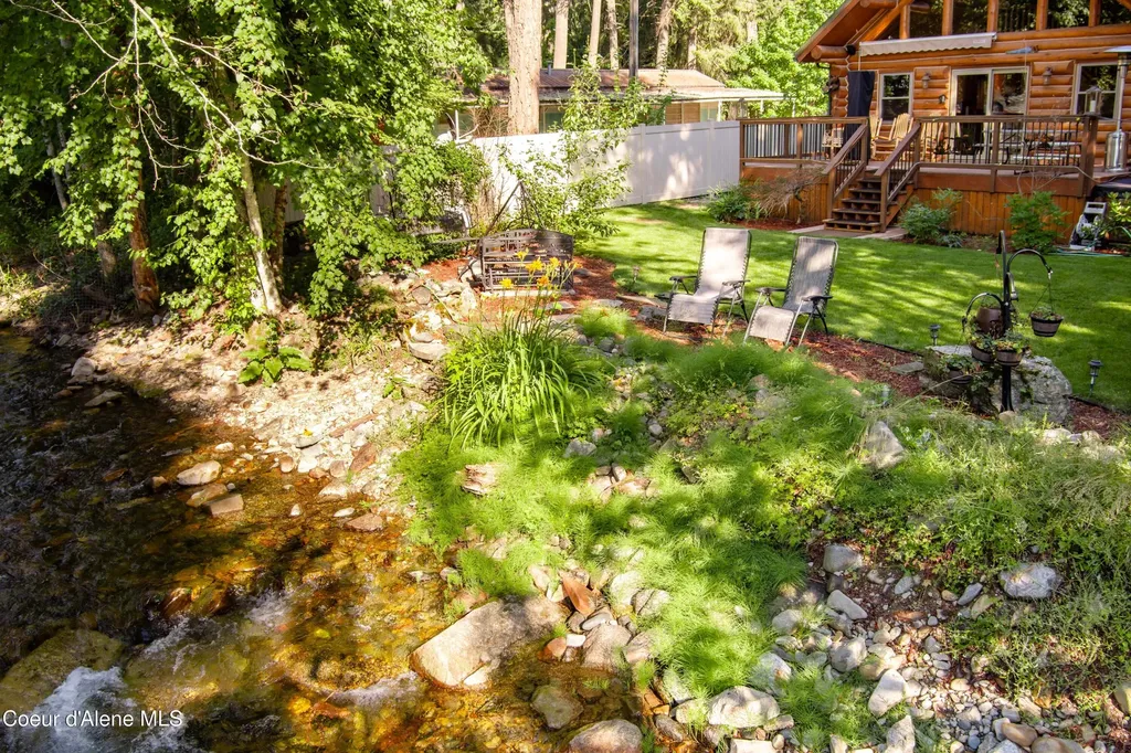 28 Creekside Lane Hope ID 83836