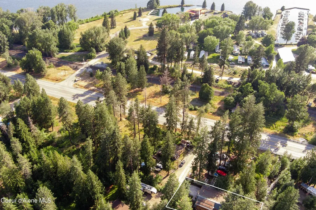 28 Creekside Lane Hope ID 83836