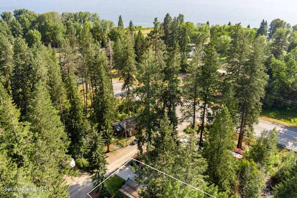 28 Creekside Lane Hope ID 83836