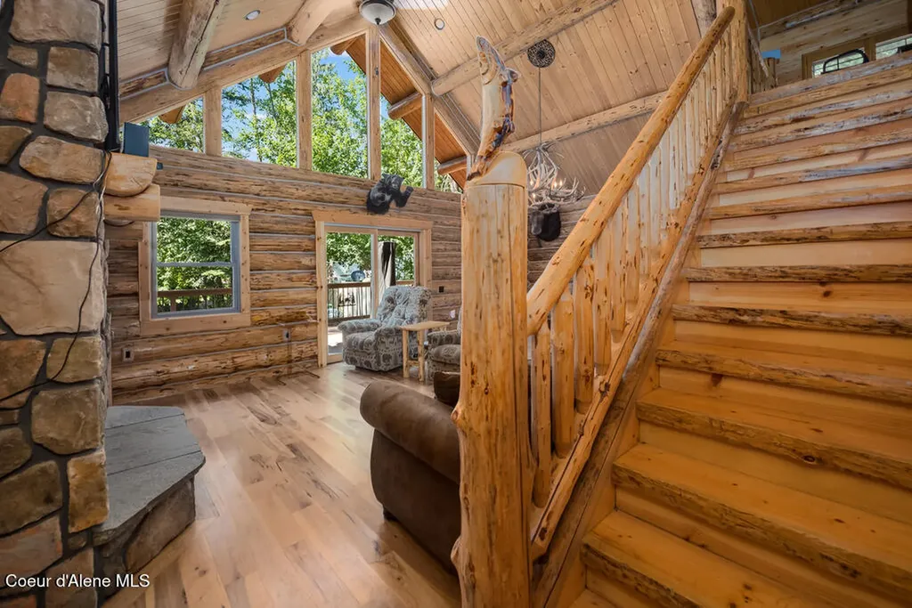 28 Creekside Lane Hope ID 83836