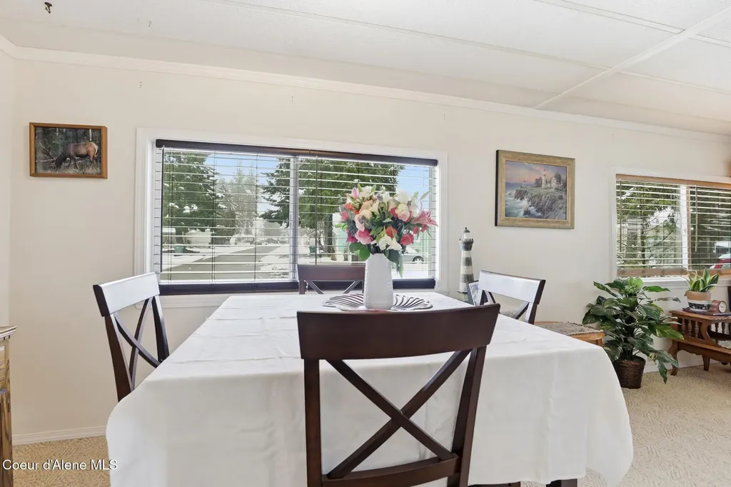 8901 N Starr Loop Hayden ID 83835