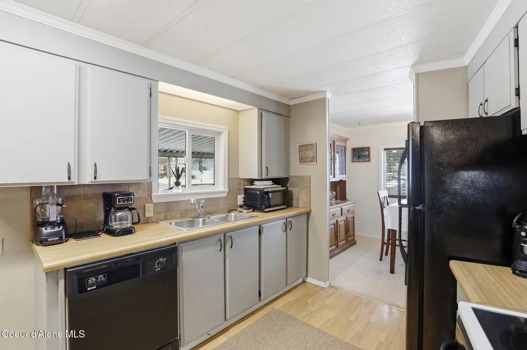 8901 N Starr Loop Hayden ID 83835
