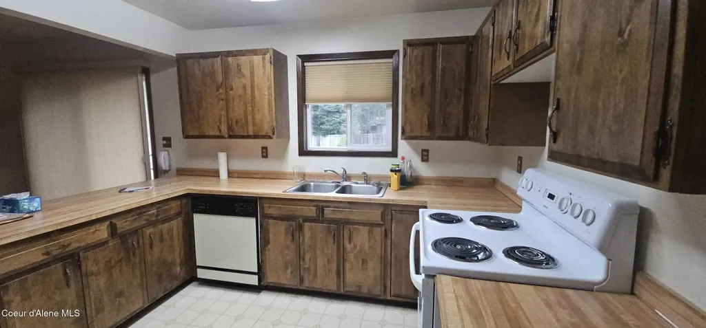 380 Vedelwood Drive Sandpoint ID 83864