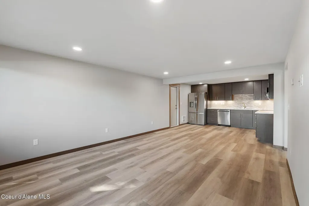 720 N Third Avenue Sandpoint ID 83864