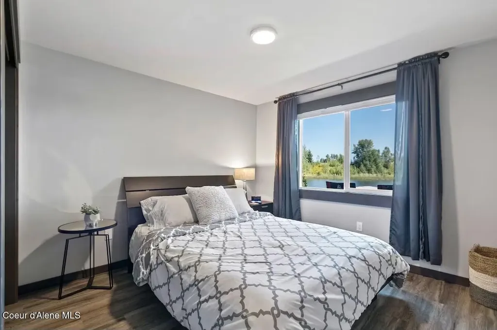 720 N Third Avenue Sandpoint ID 83864