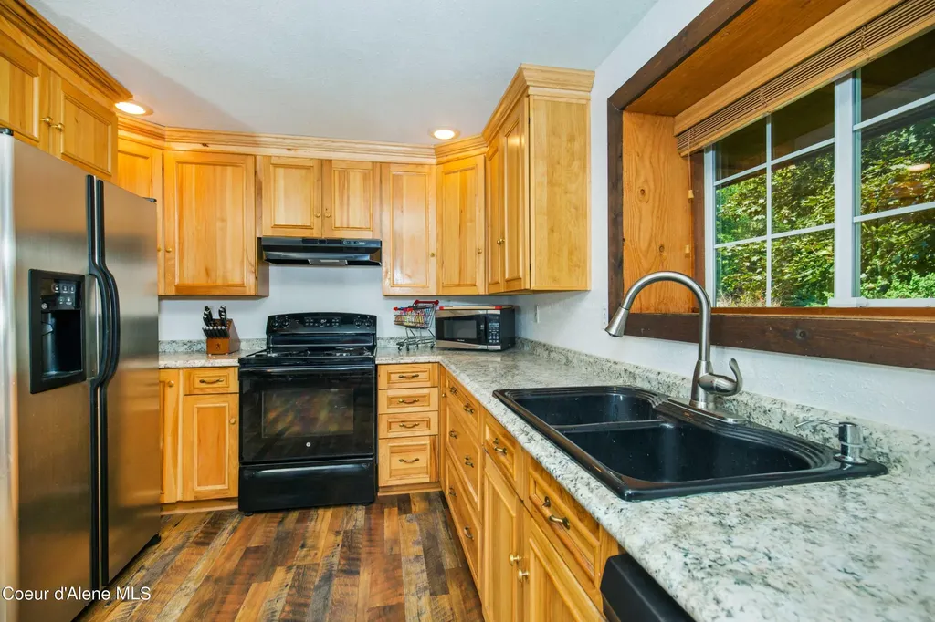 206 Artisan Way Sandpoint ID 83864