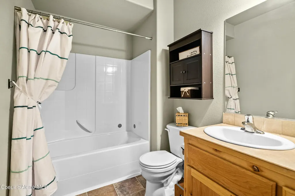 24544 N Dockside Lane Rathdrum ID 83858