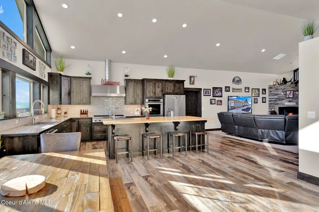 5383 E Van Dusen Road Harrison ID 83833
