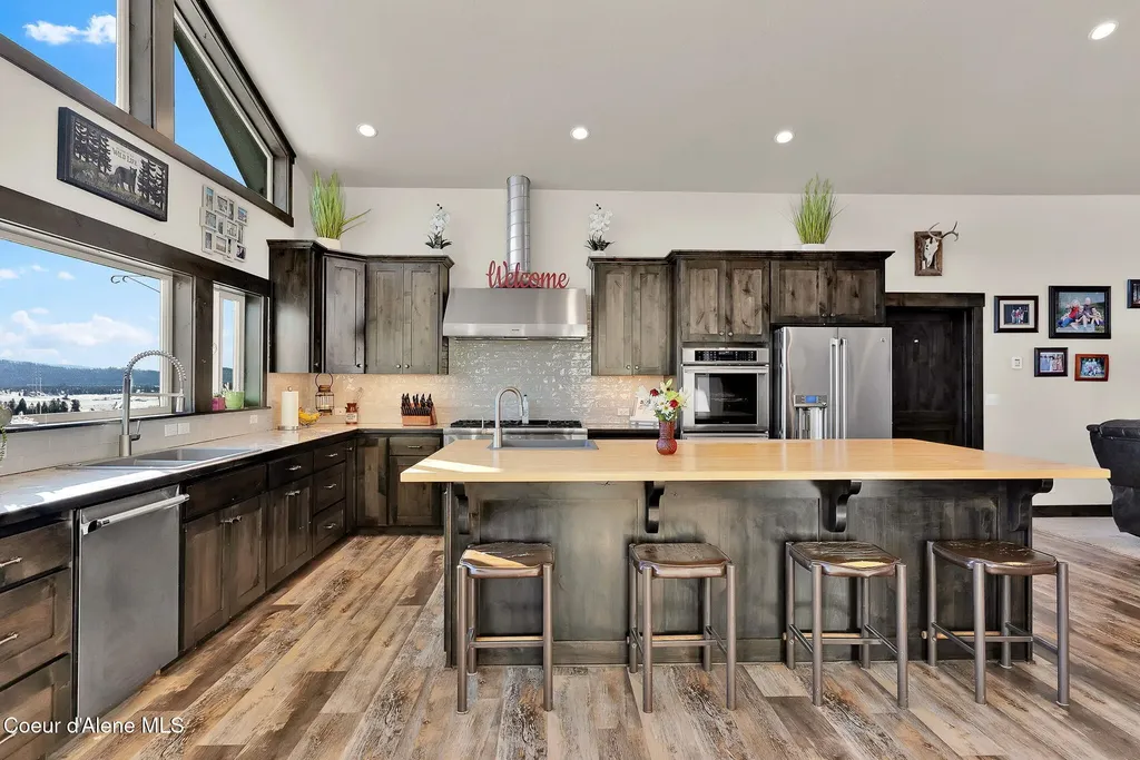 5383 E Van Dusen Road Harrison ID 83833