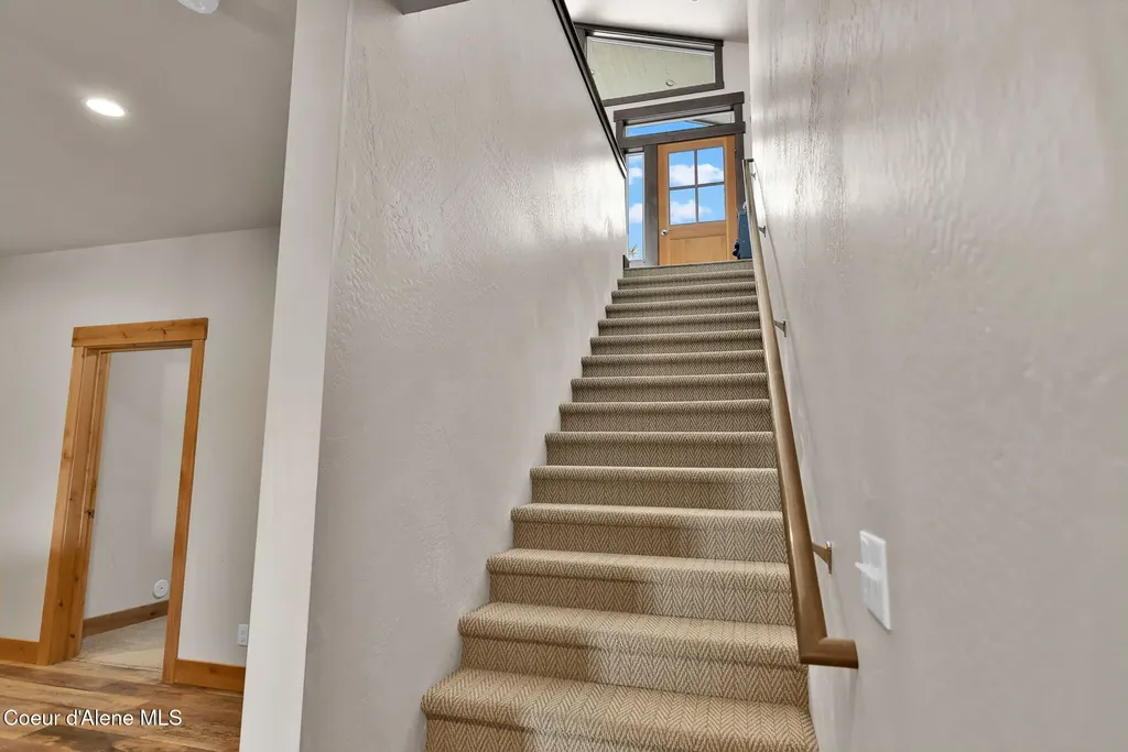 5383 E Van Dusen Road Harrison ID 83833