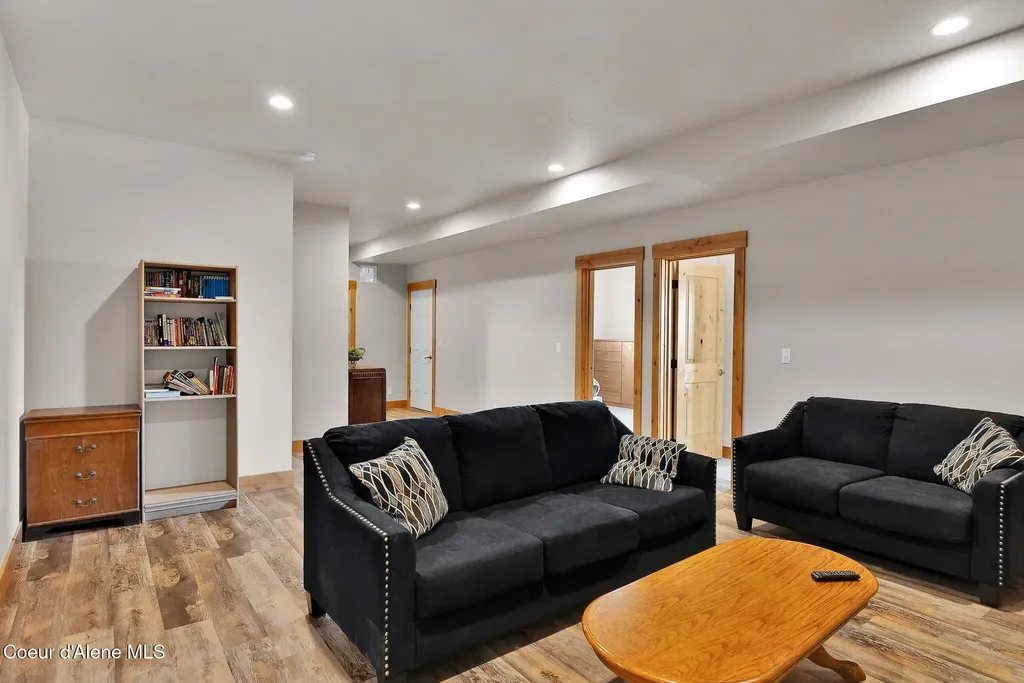 5383 E Van Dusen Road Harrison ID 83833