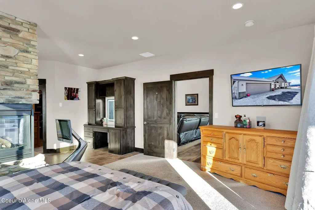 5383 E Van Dusen Road Harrison ID 83833
