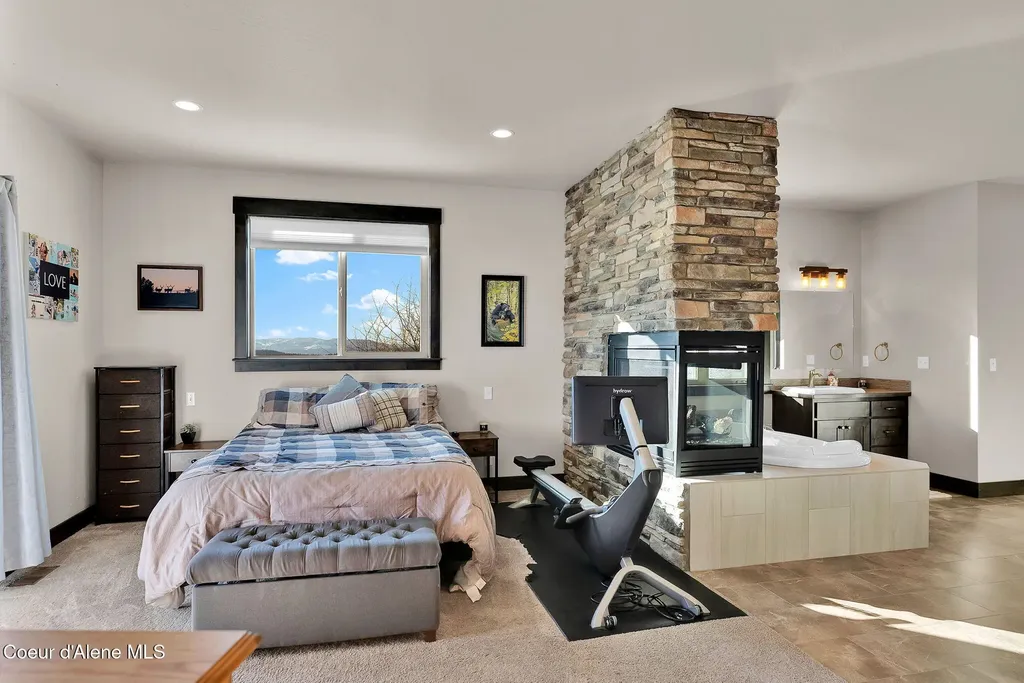 5383 E Van Dusen Road Harrison ID 83833