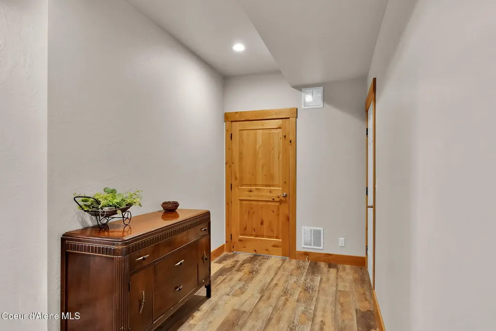 5383 E Van Dusen Road Harrison ID 83833