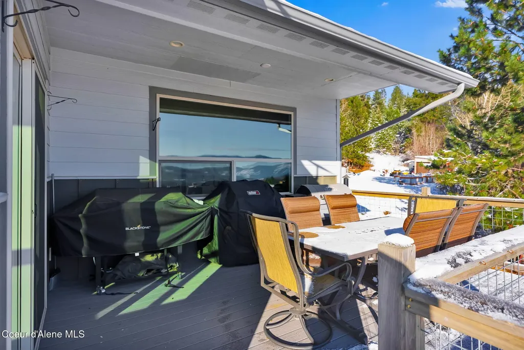 5383 E Van Dusen Road Harrison ID 83833