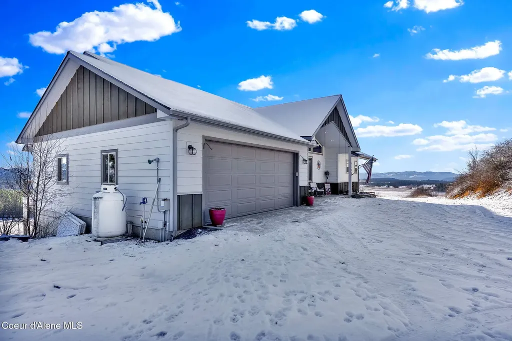 5383 E Van Dusen Road Harrison ID 83833