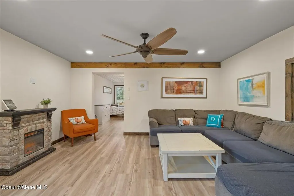 929 Irish Road Sagle ID 83860