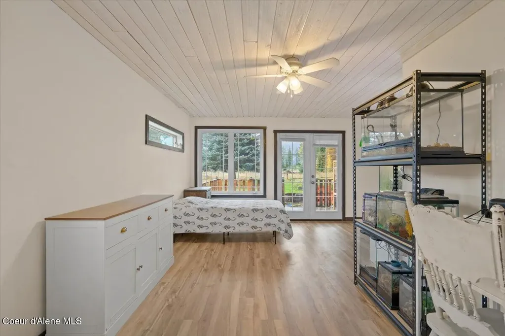 929 Irish Road Sagle ID 83860
