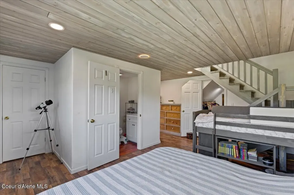 929 Irish Road Sagle ID 83860