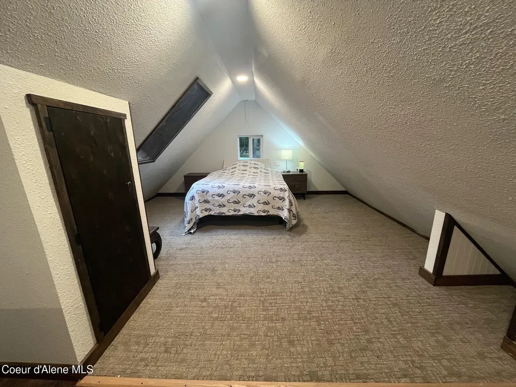 929 Irish Road Sagle ID 83860