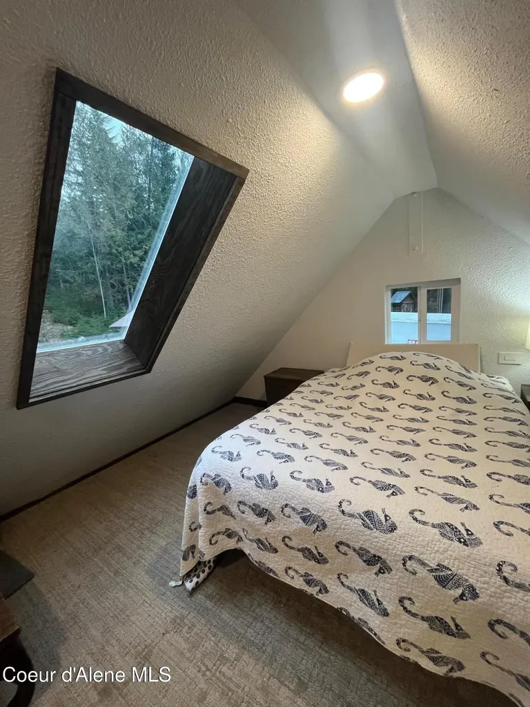 929 Irish Road Sagle ID 83860